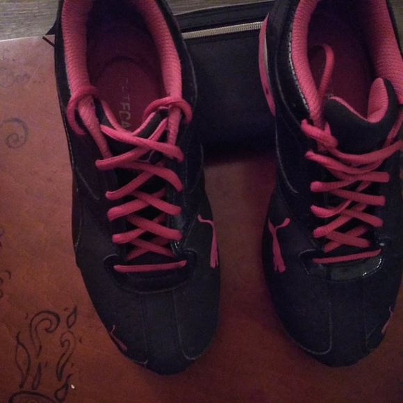 Woman puma - Picture 3 of 5